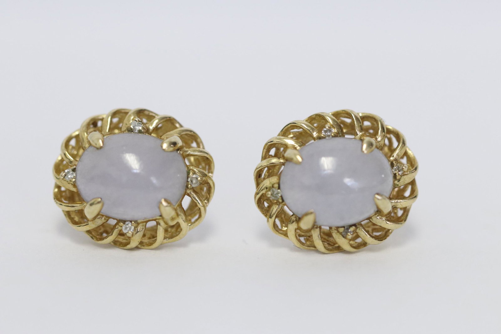 Pair 10K Y/G lavender jadeite earrings (1 of 9)