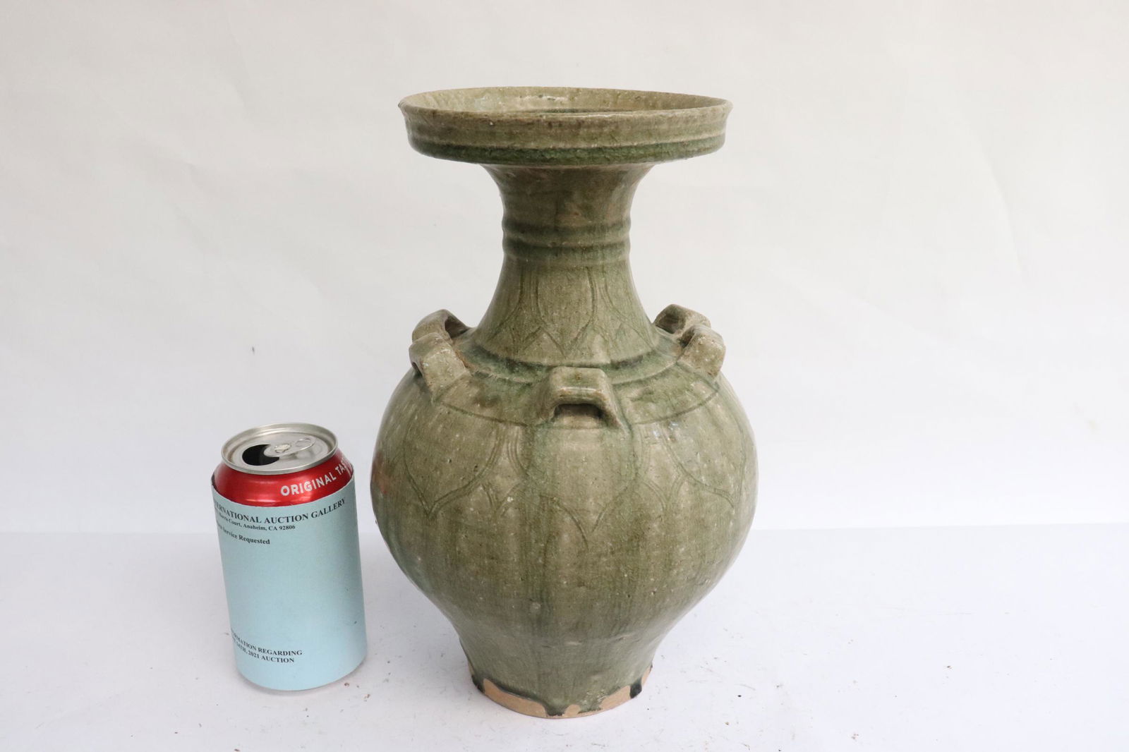 A Song style green glazed earthenware jar (1 of 9)