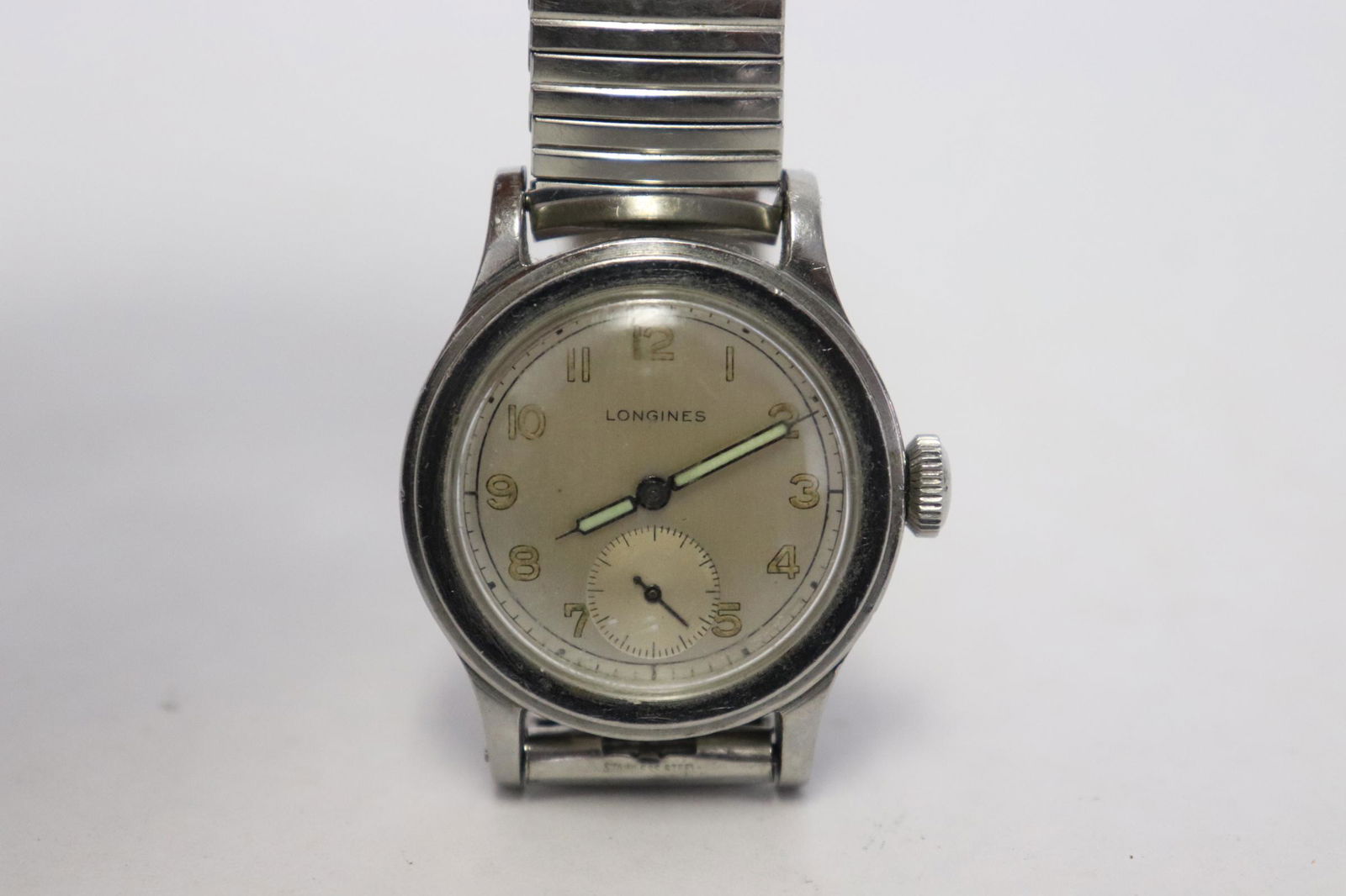 Vintage man's Longines wrist watch (1 of 7)