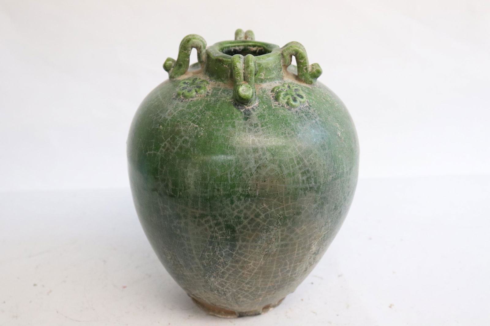 Chinese green glazed earthenware jar (1 of 7)