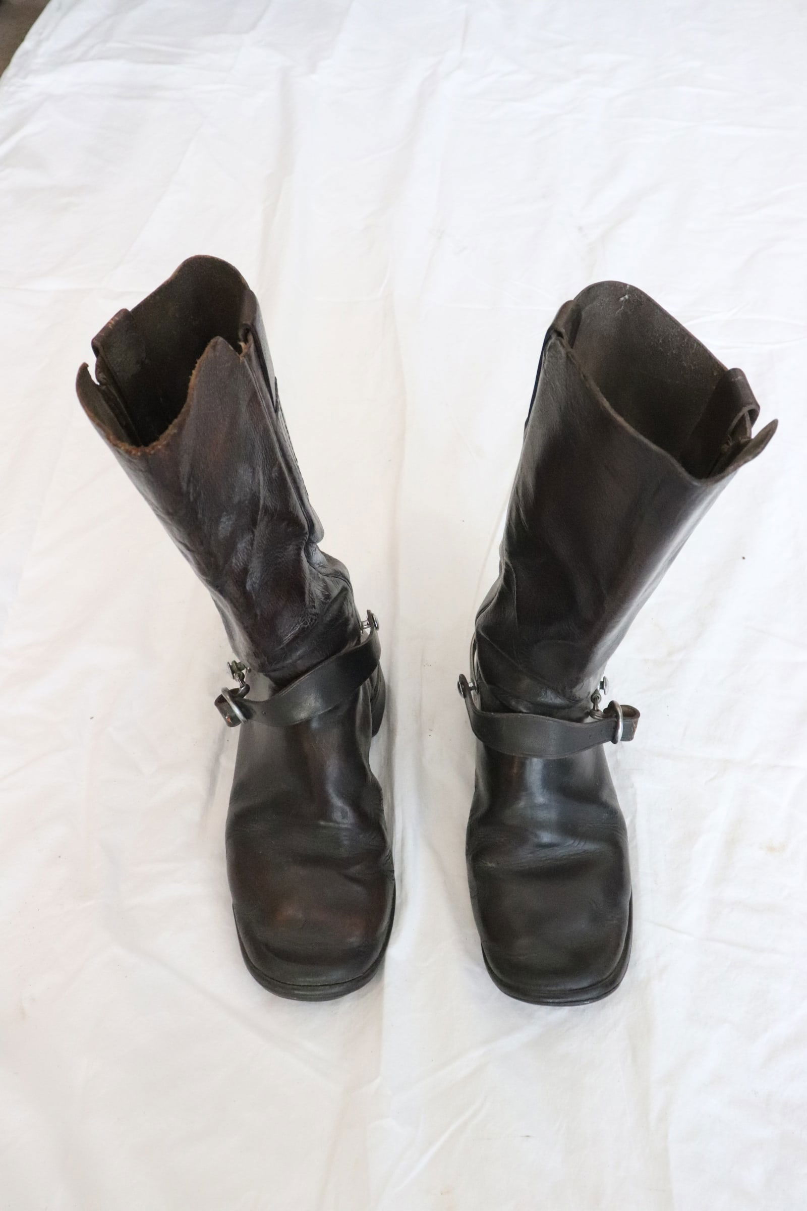 Genuine US Indian war cavalry boots (1 of 8)