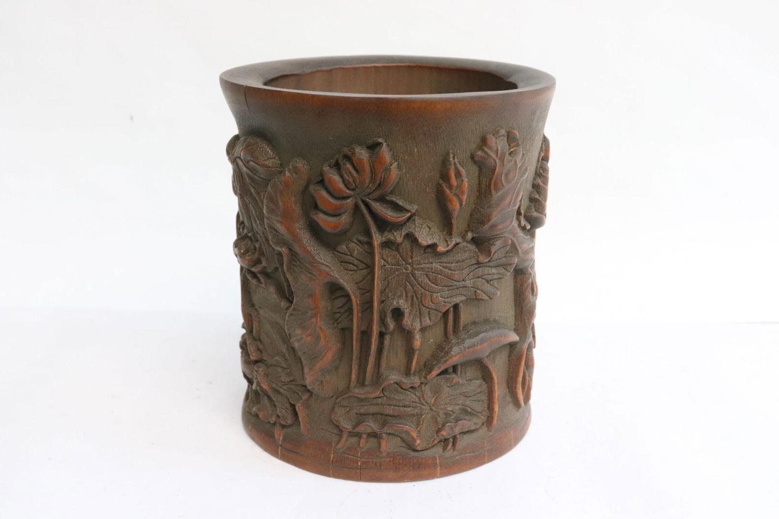 A very fine bamboo brush holder (1 of 9)