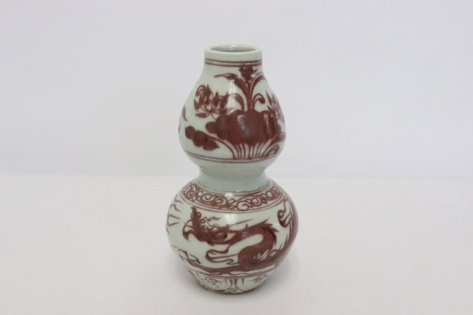 Chinese red and white gourd shape vase (1 of 9)
