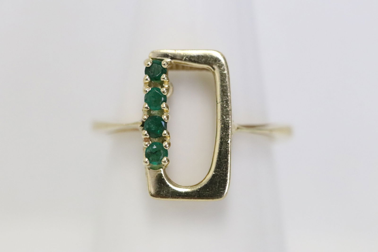 Fine 14K Y/G emerald ring (1 of 9)