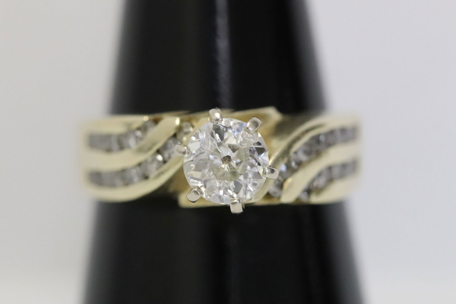14K Y/G diamond ring (1 of 9)