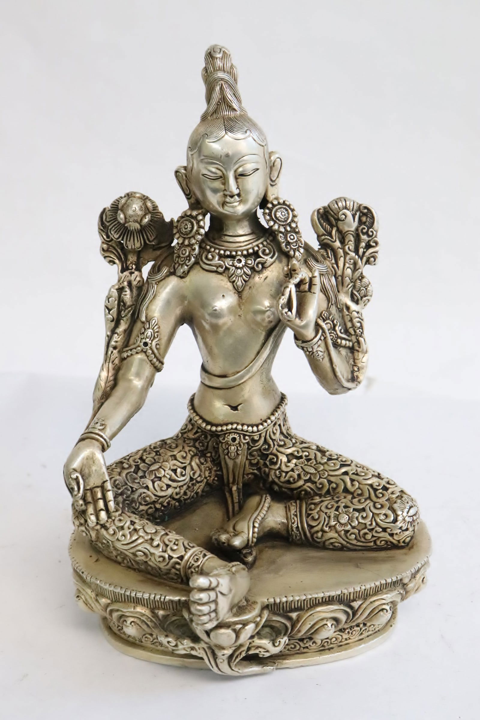 Chinese bronze sculpture of deity (1 of 9)