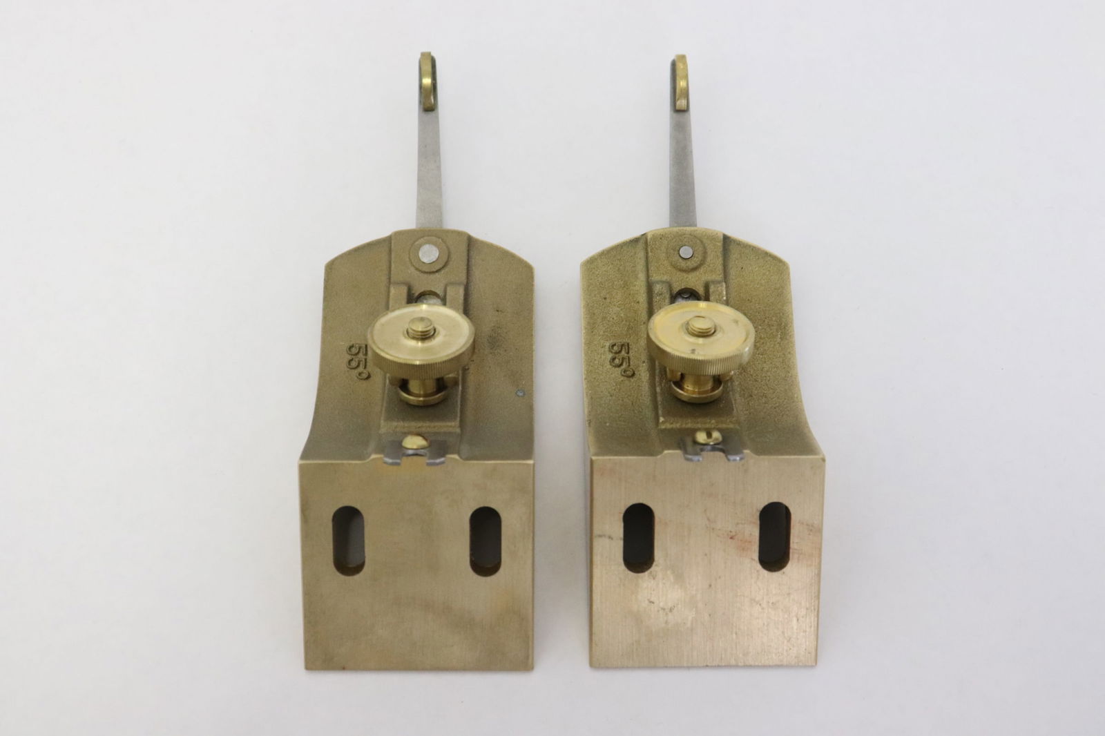 2 Lie-Nielsen Toolworks 55-degree frogs (1 of 8)