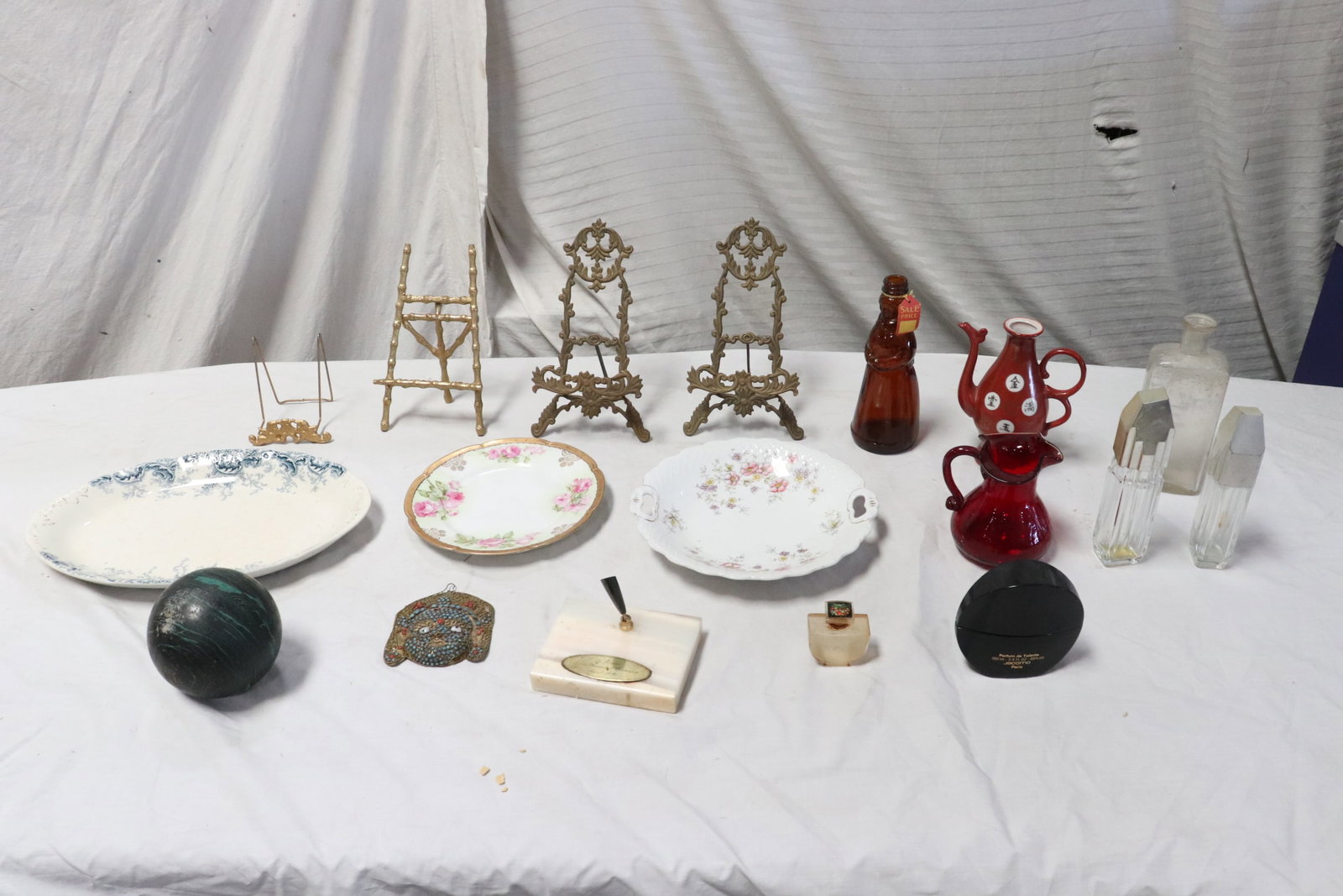 Glass bottles, porcelain, brass easel and more: Glass bottles, porcelain, brass easel and more