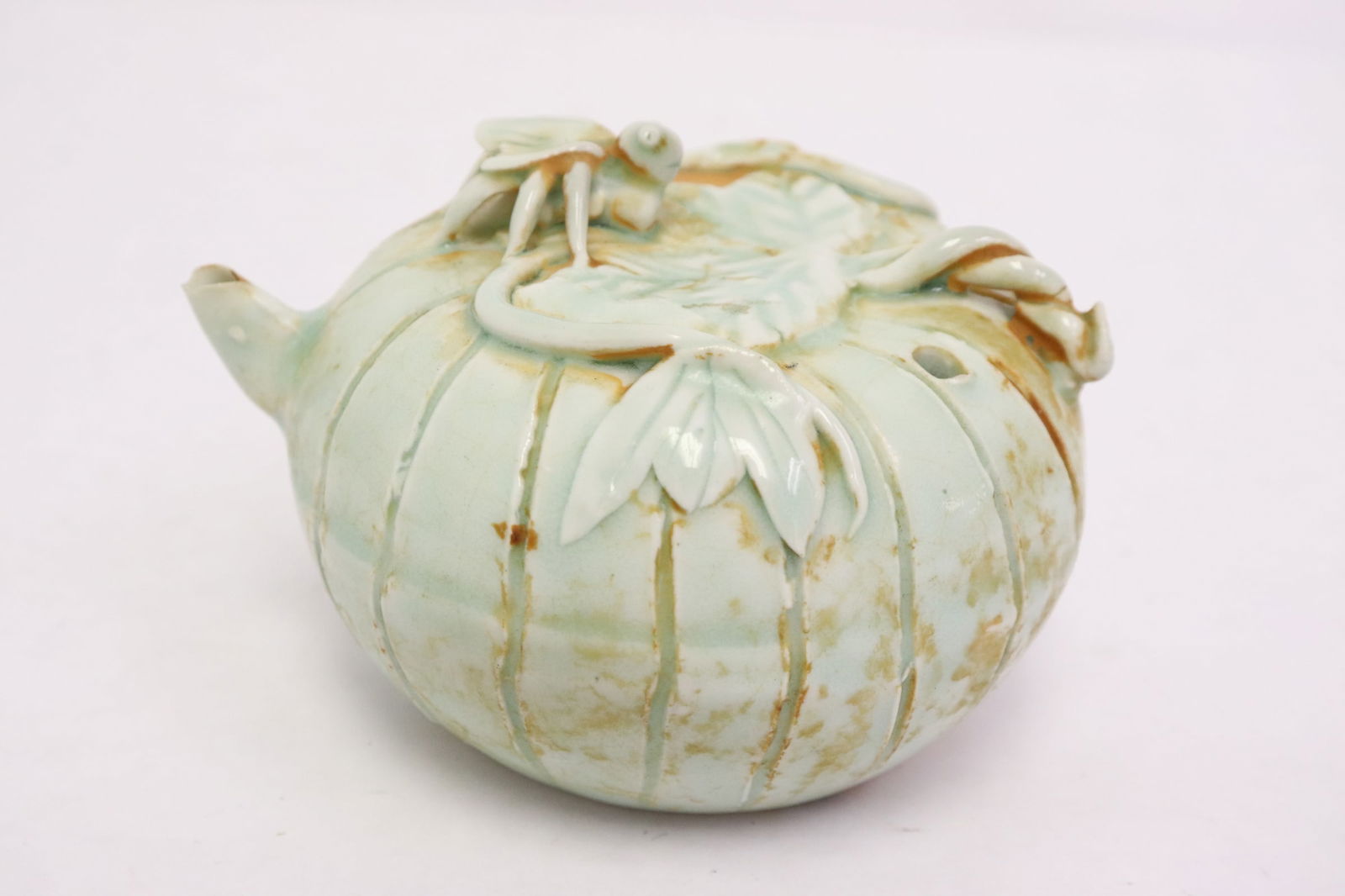 Chinese antique water dripper: Rare Chinese antique water dripper with bug motif decoration on top, top small chip, 2.6"x3.8"x3.4"