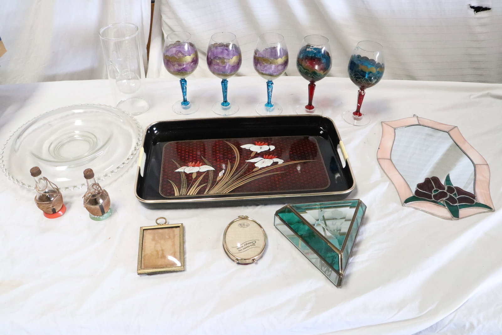 Lot of fancy glasses: Lot of fancy glasses