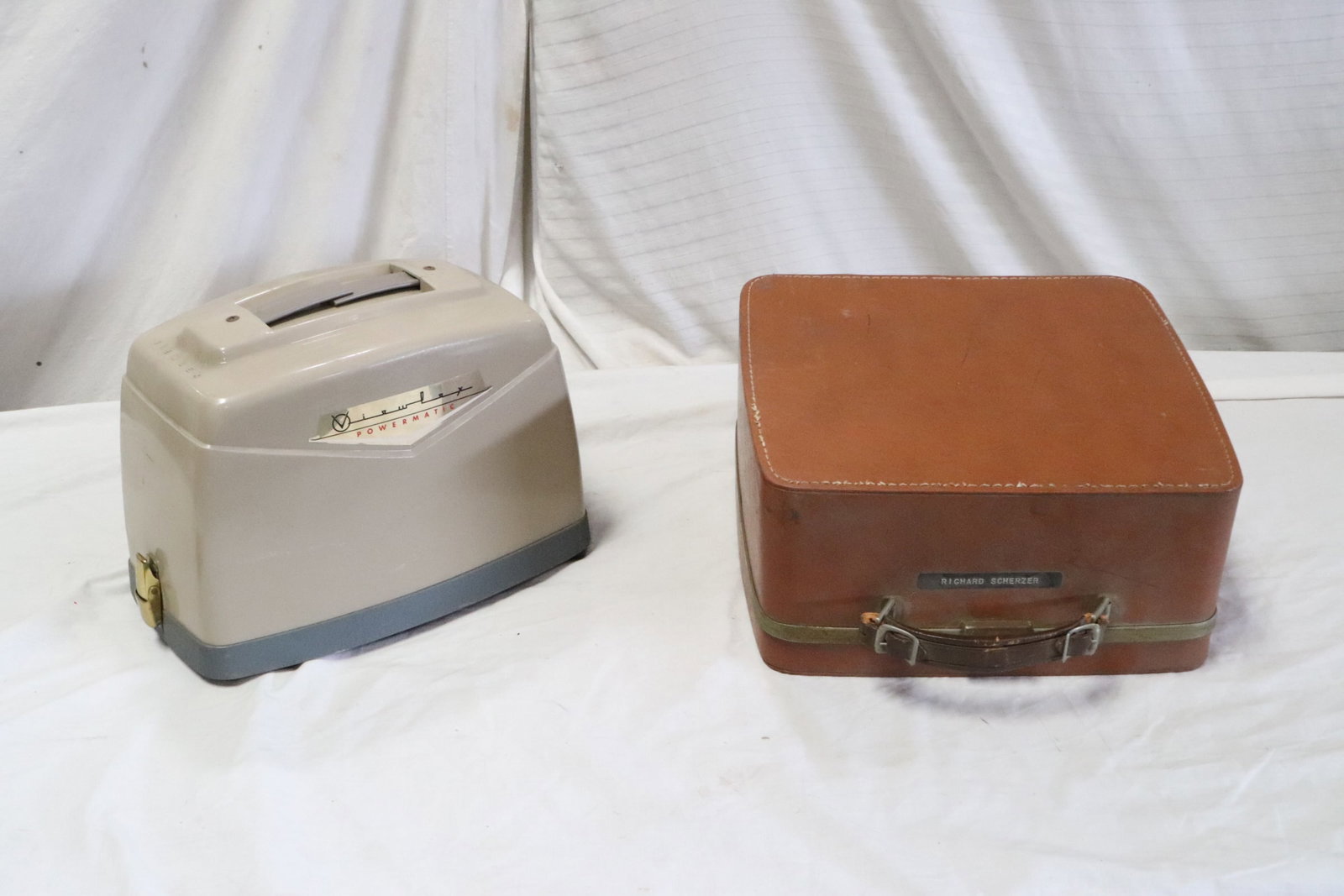 A vintage Royal typewriter, & a Viewelk projector (1 of 11)