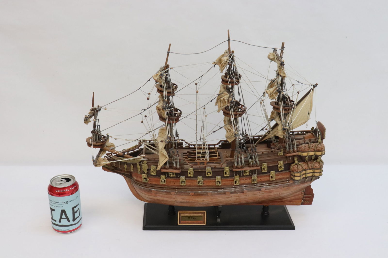 A fine wood ship model (1 of 7)