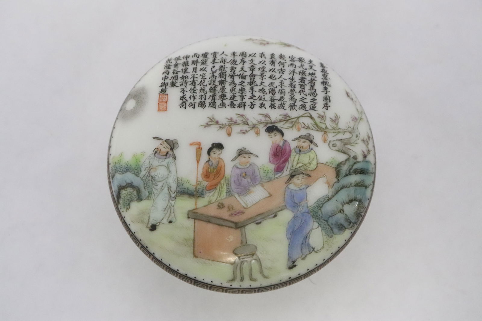 Very fine Chinese famille rose porcelain ink box: Very fine Chinese famille rose porcelain ink box, 1.05"x2.7"dia