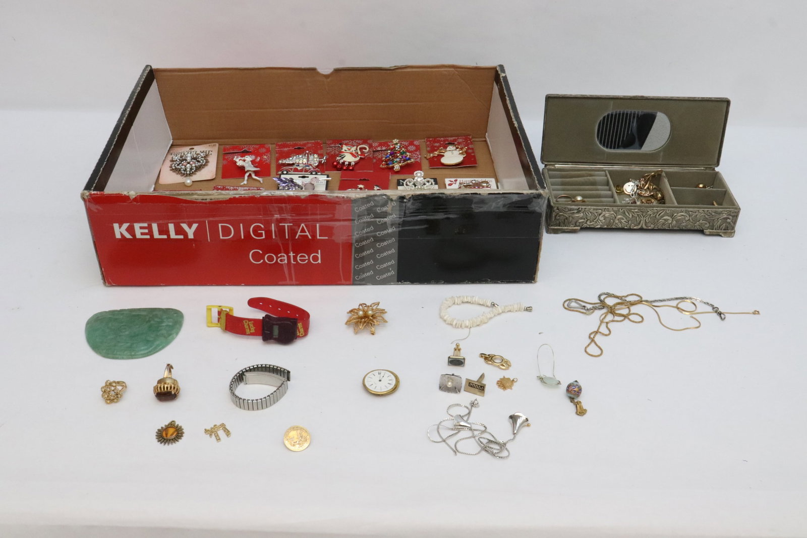 Lot of misc. jewelry w/ jewelry box, & Christmas jewelry: Lot of misc. jewelry with jewelry box, and Christmas jewelry from Napier, Kohl, etc