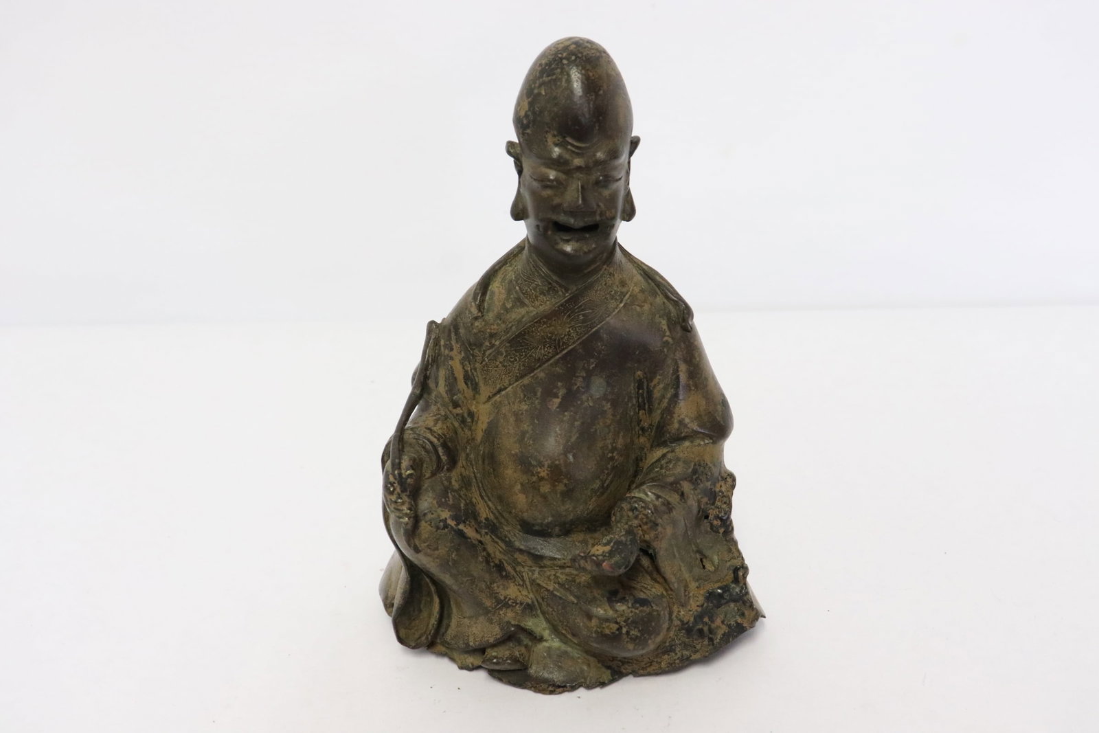 Chinese / Korean bronze sculpture of deity: Chinese / Korean bronze sculpture of deity, 6.8"H