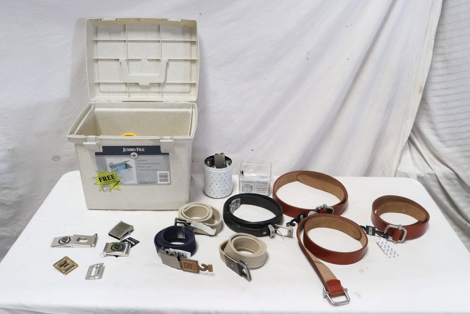 Lot of belt and belt buckles: Lot of belt (40"L - 50.3"L) and belt buckles