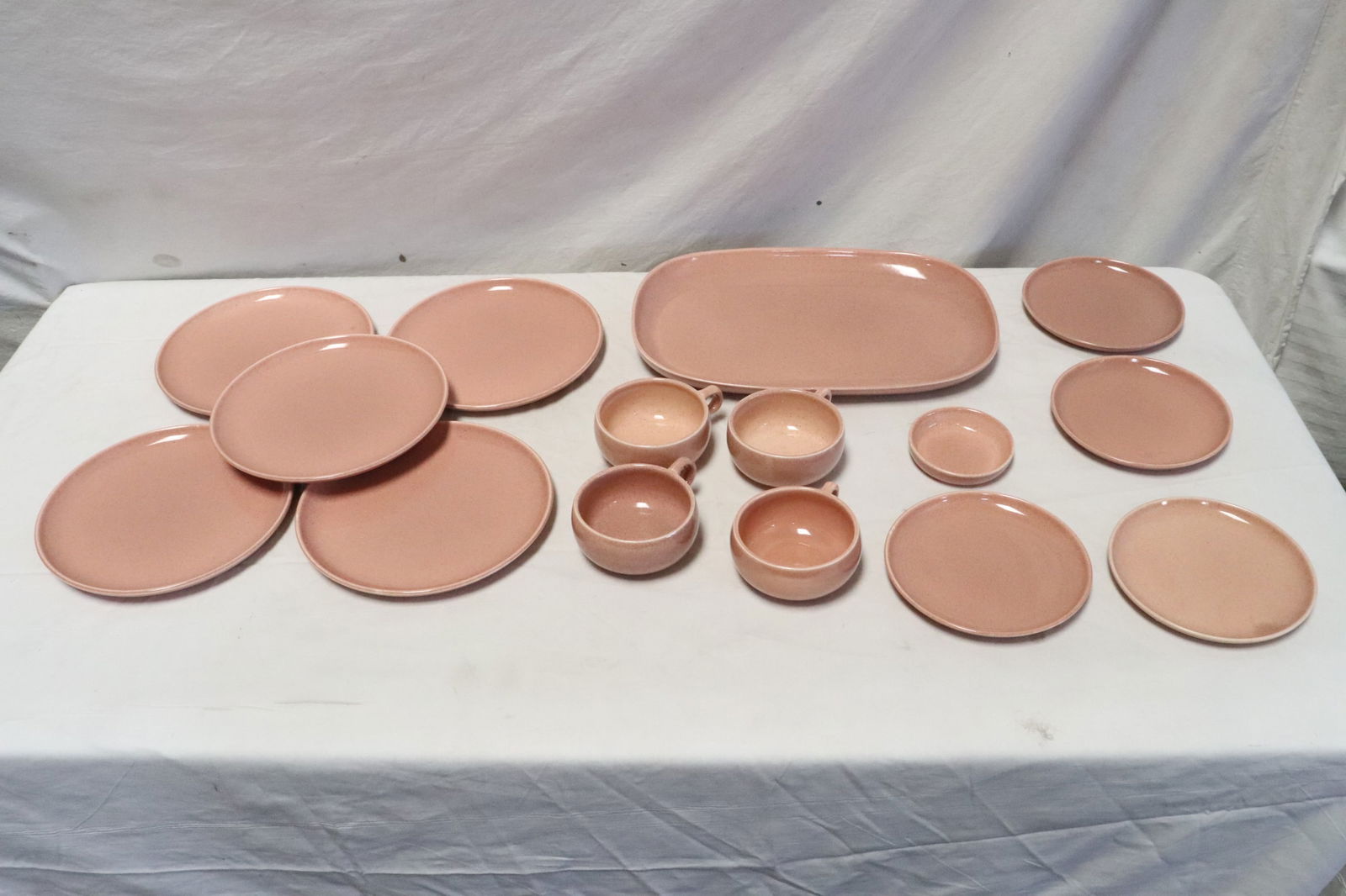 15 pieces Russel Wright pottery pieces (1 of 11)