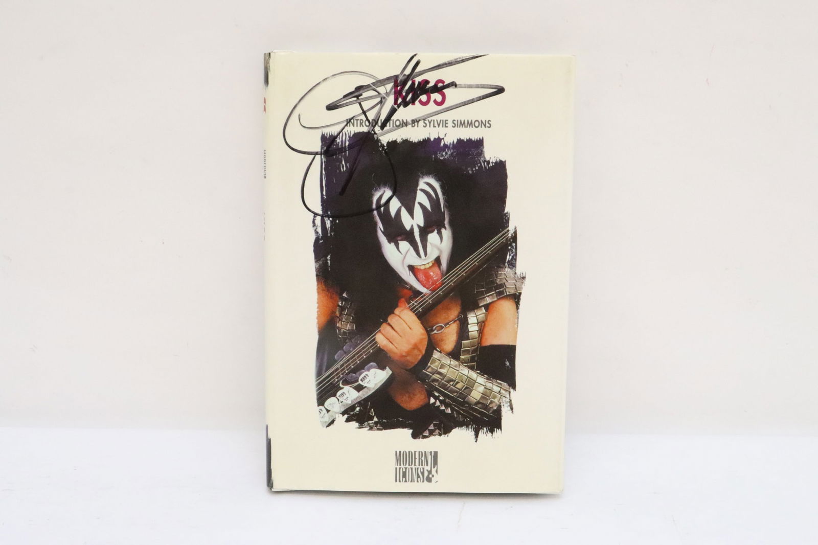 signed book "Kiss, modern icon" by Sylvie Simmons (1 of 7)