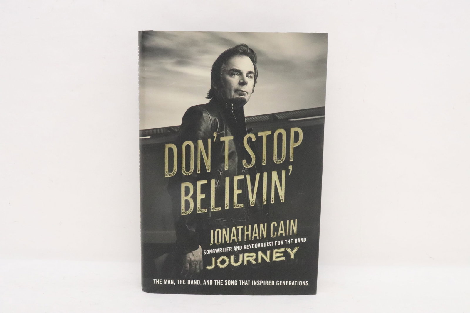 signed 1st ed. book "don't stop believin" by Jonathan Cain: "don't stop believin" by Jonathan Cain (1st edition) signed by Jonathan Cain
