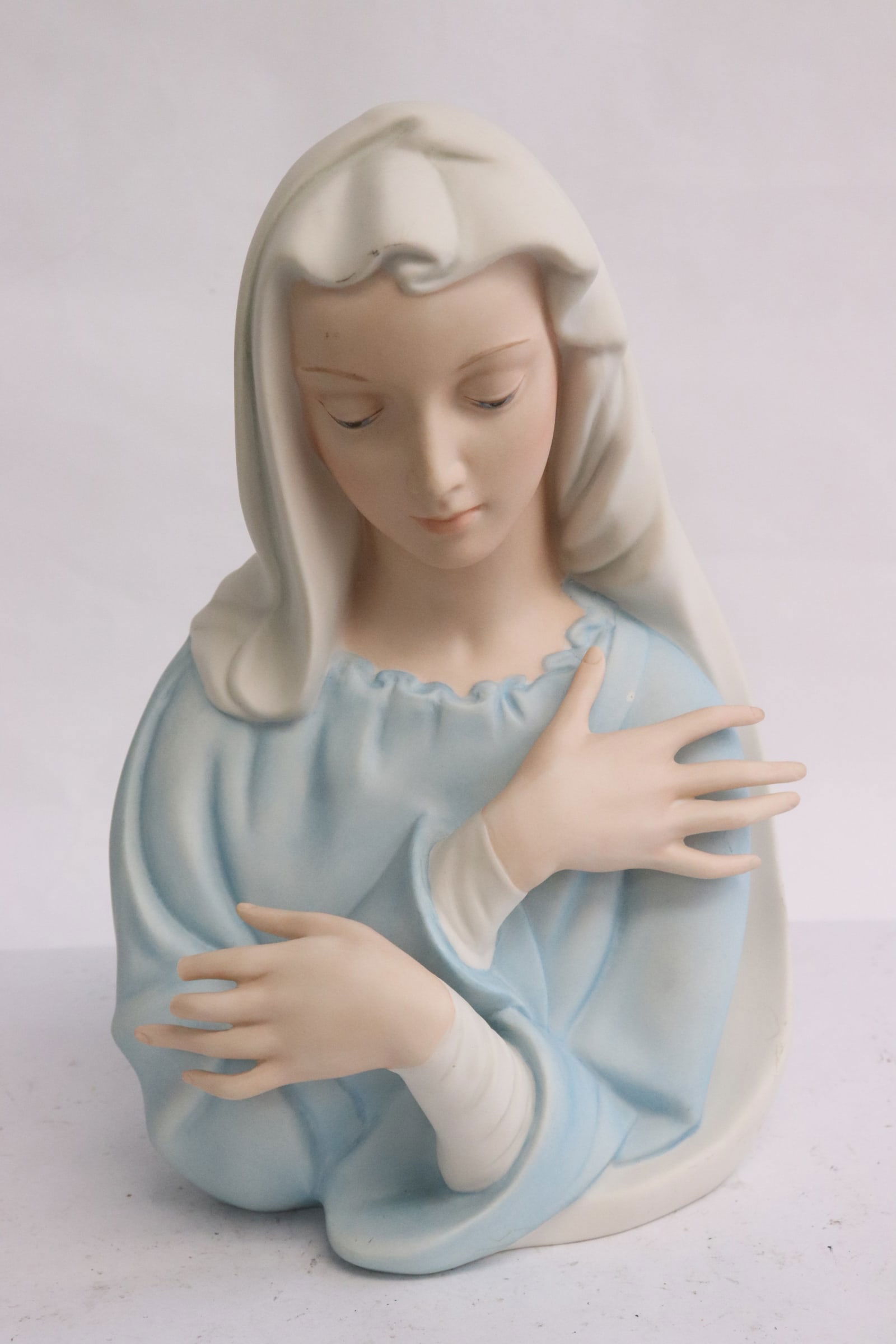 Boehm bisque sculpture of Maria: Boehm bisque sculpture of Maria (finger chip), 9.3"H