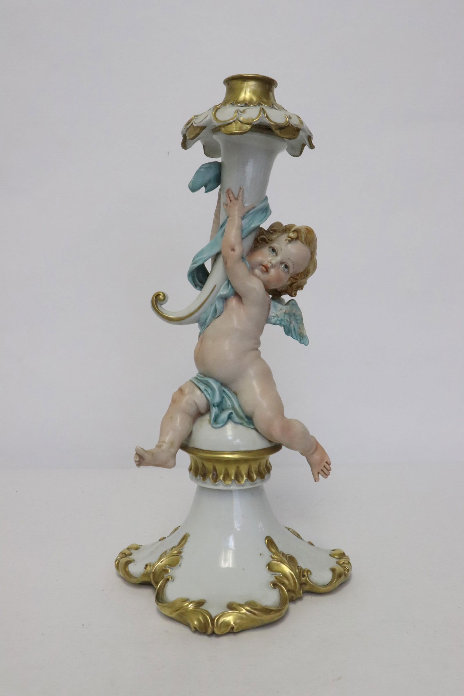Vintage capodimonte angel based candle holder (1 of 10)