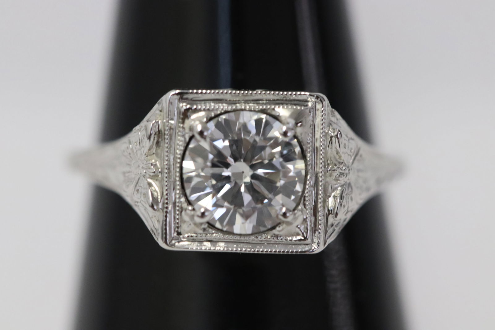 18K W/G 1.0ct F/VS 1 diamond ring w/ GIA certificate (1 of 11)