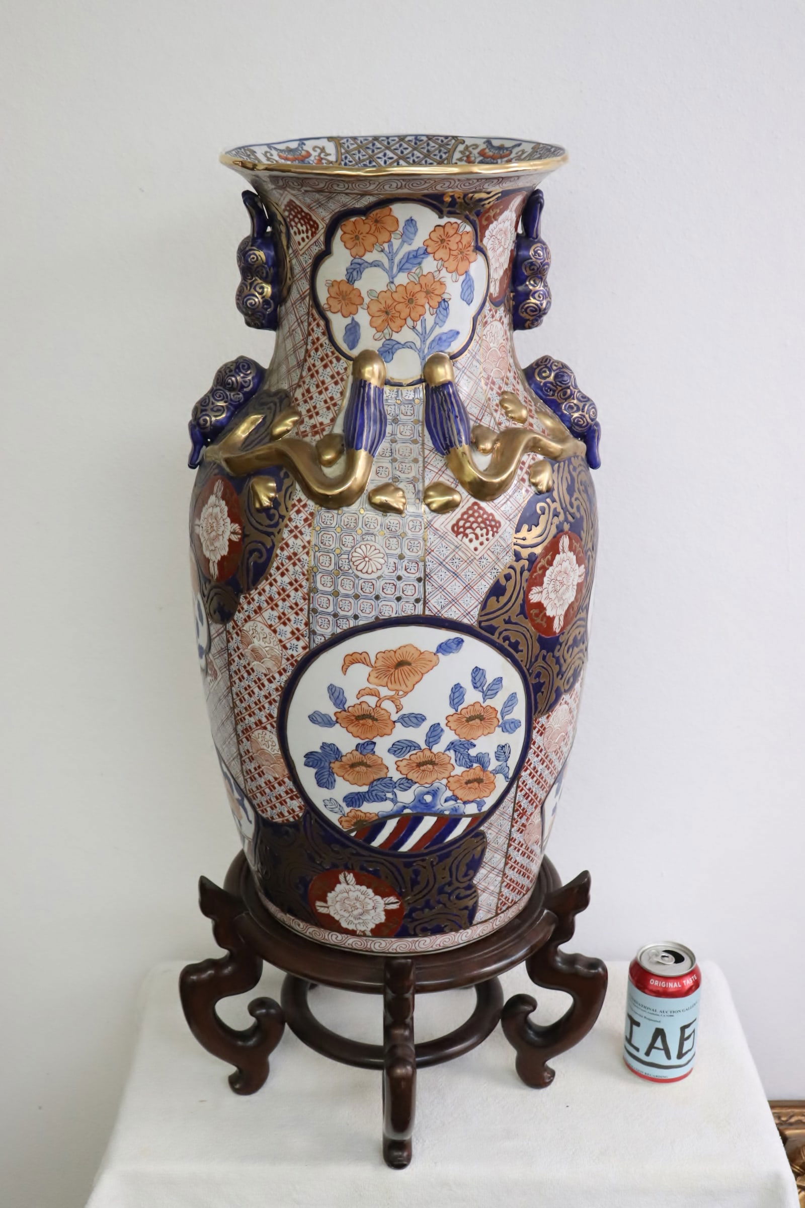 Large Japanese antique imari jar with stand, dated (1 of 11)