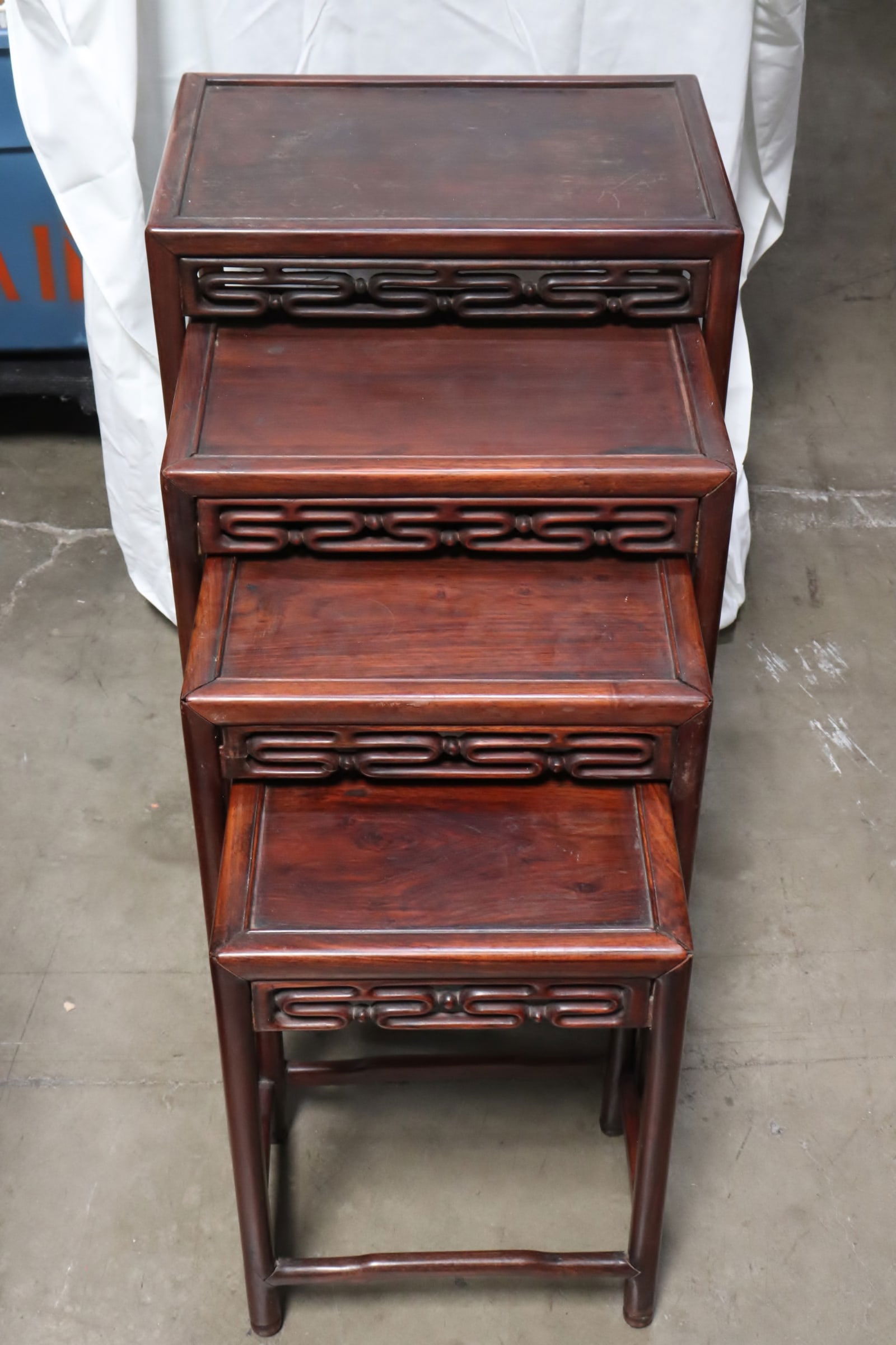4 Chinese vintage rosewood nesting tables (1 of 17)