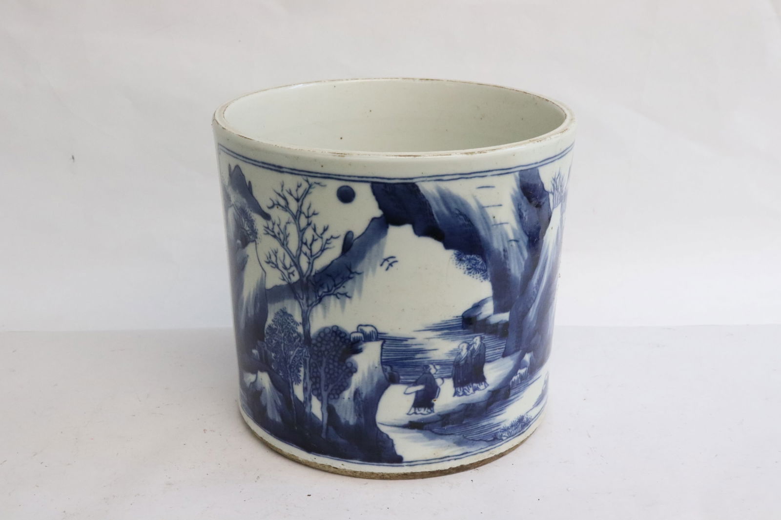 Fine large blue and white porcelain brush holder (1 of 9)