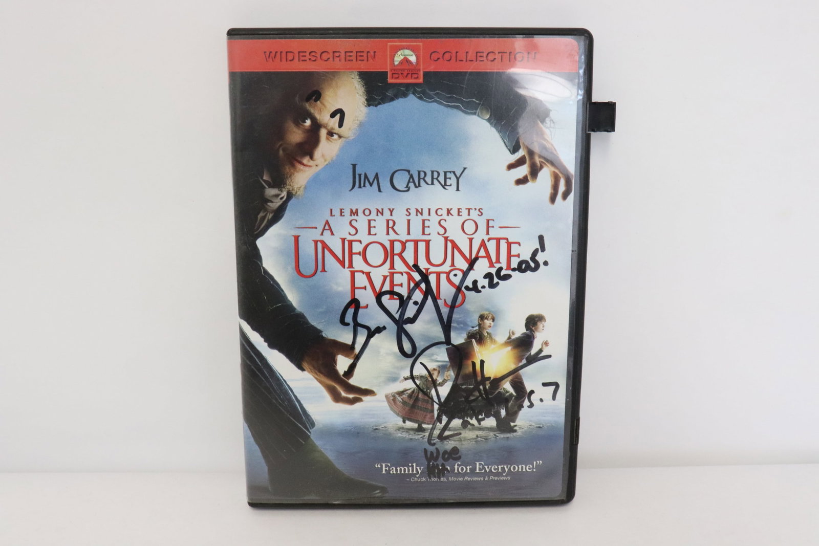 Movie DVD signed by Brad Silberling, Jim Carrey(?) and ?: Movie DVD "a series of unfortunate event" signed by Brad Silberling, Jim Carrey(?) and ?