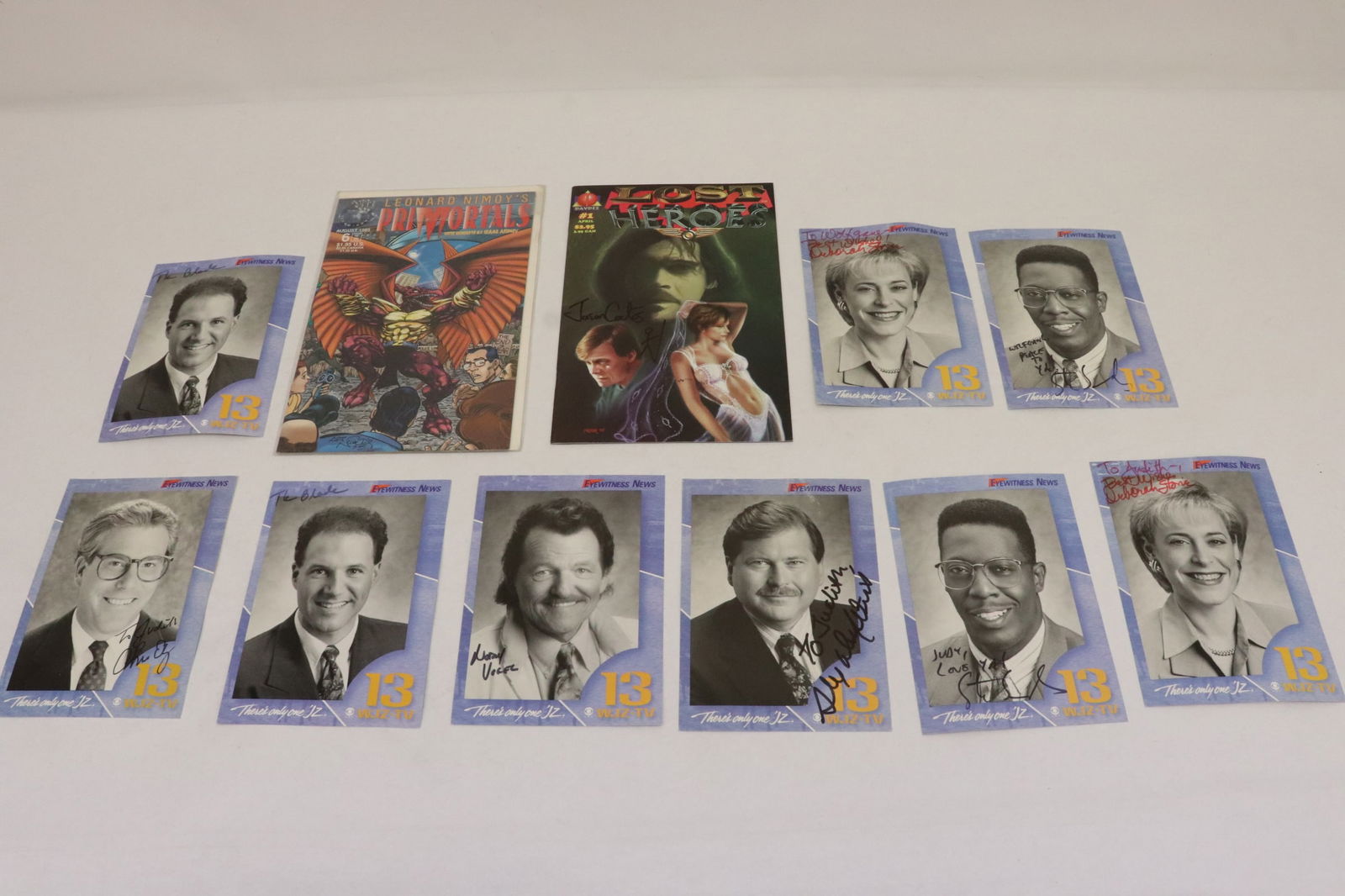 2 signed comic books, & 8 signed photos (1 of 9)