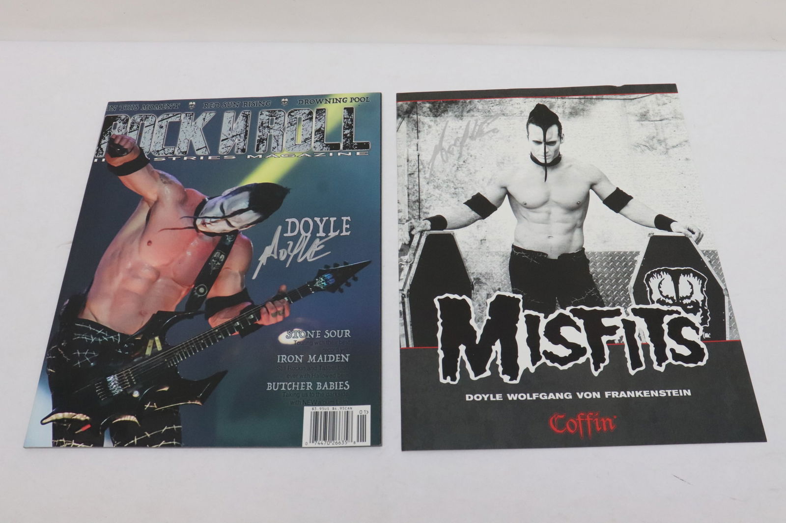 Magazine signed by Doyle Wolfgang Von Frankenstein: Magazine "Rock and Roll" signed by Doyle Wolfgang Von Frankenstein