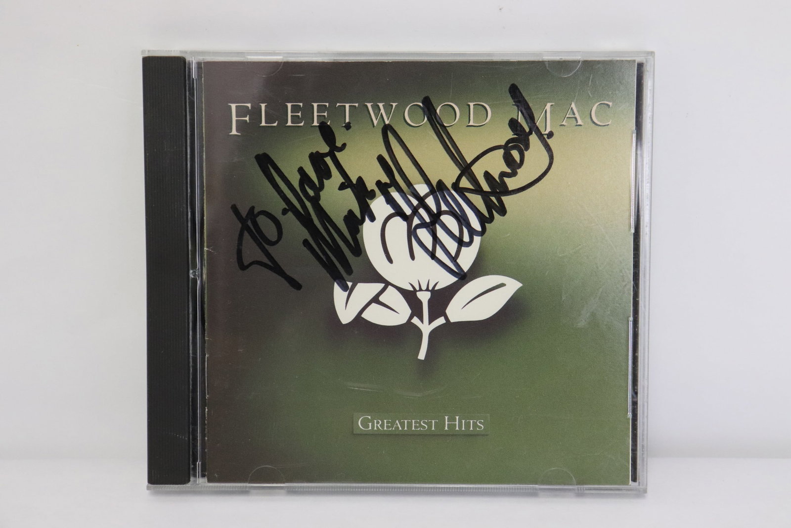 CD signed by Mick Fleetwood: CD "Fleetwood Mac greatest hit" signed by Mick Fleetwood