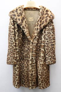 full length genuine leopard fur coat: A rare full length genuine leopard fur coat by Philip Surfas Fur co. in Long Beach, California, 36"L, cross back (shoulder to shoulder): 16"L