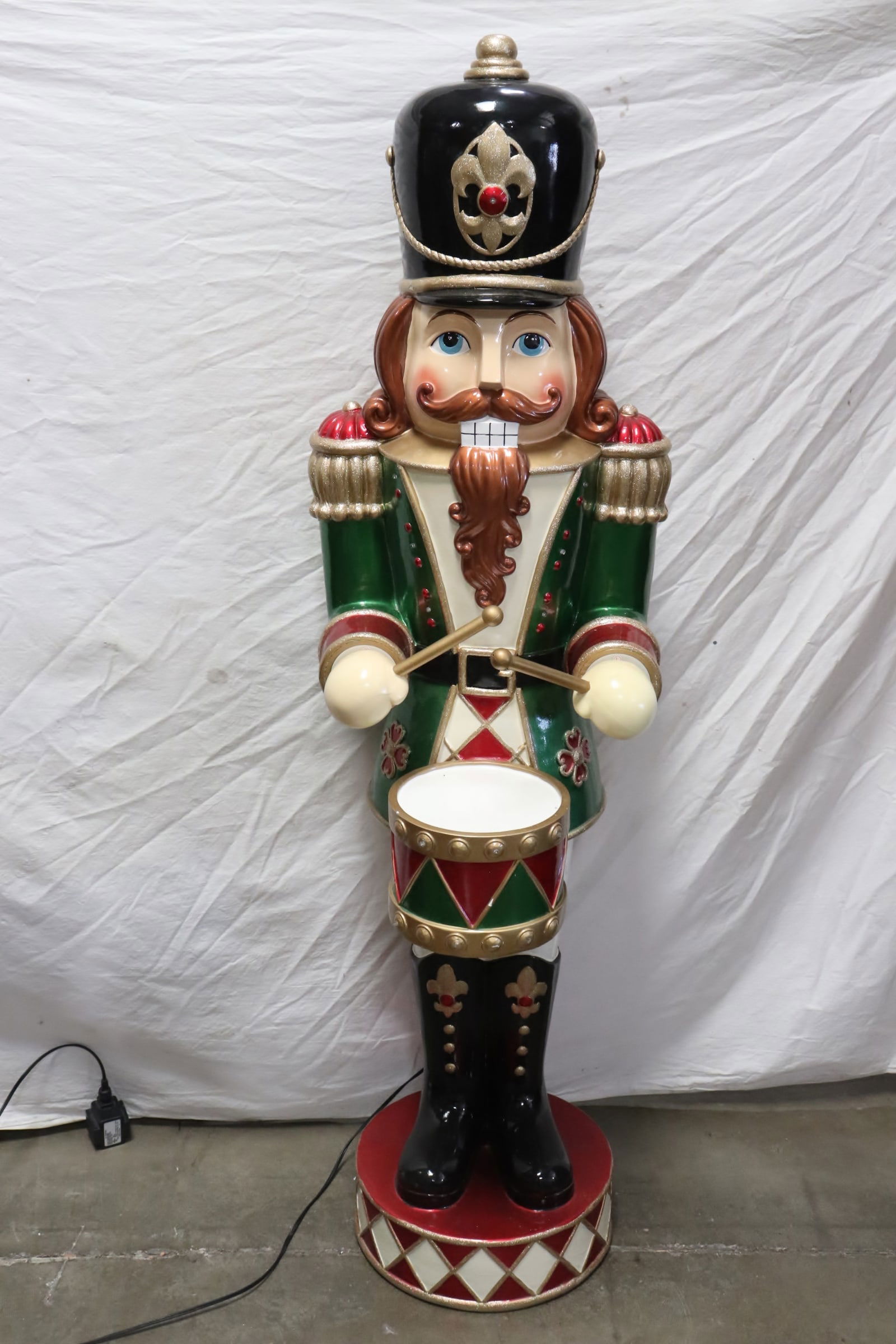 life size electric Christmas Santa automaton (1 of 8)