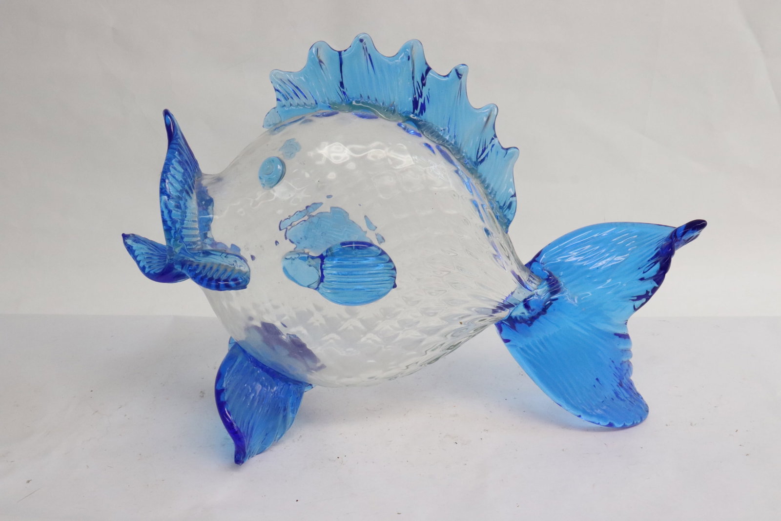 Beautiful large hand blown glass fish (1 of 6)