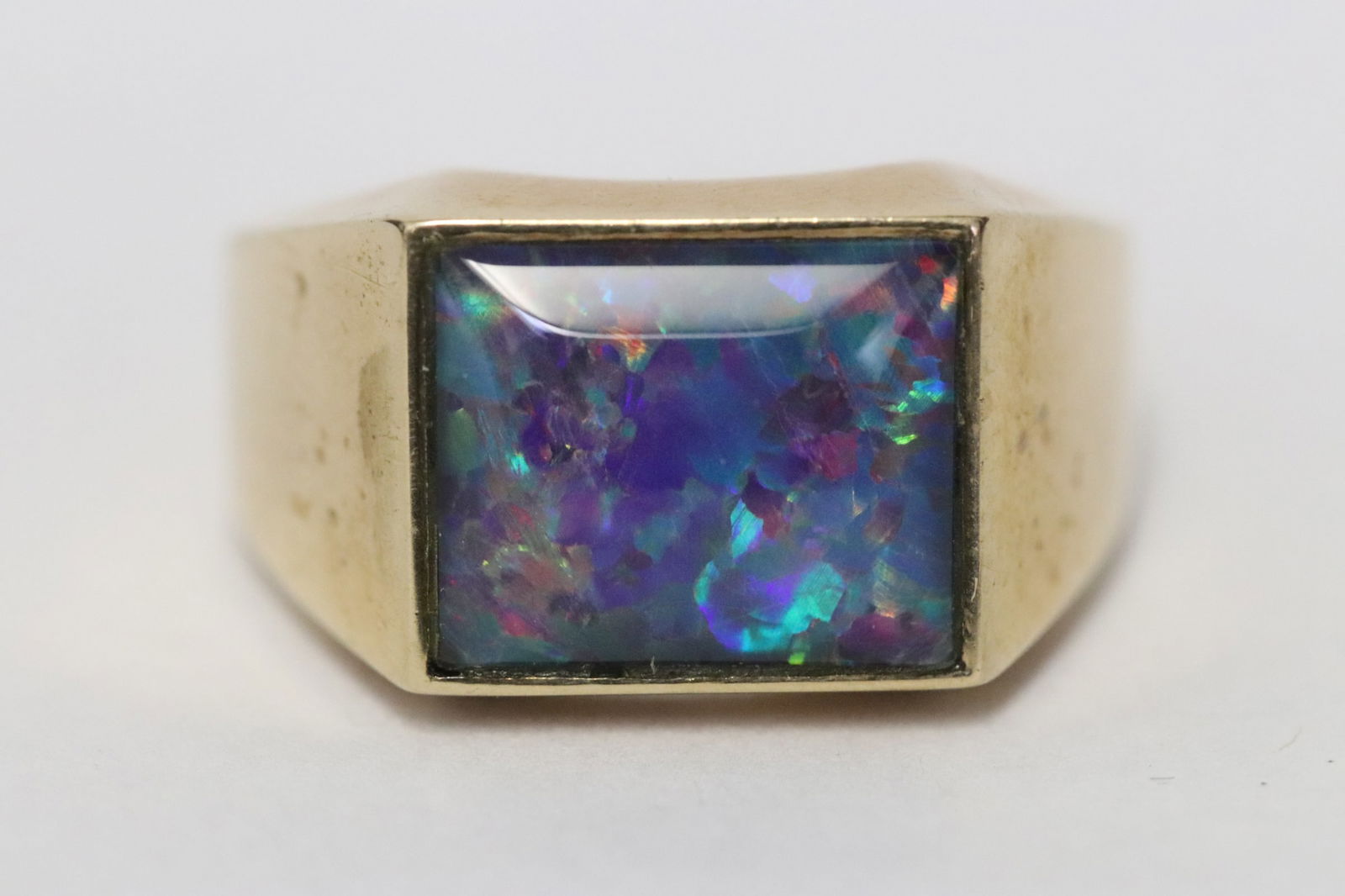 Vintage 9K rose gold ring w/ a black opal like stone (1 of 7)