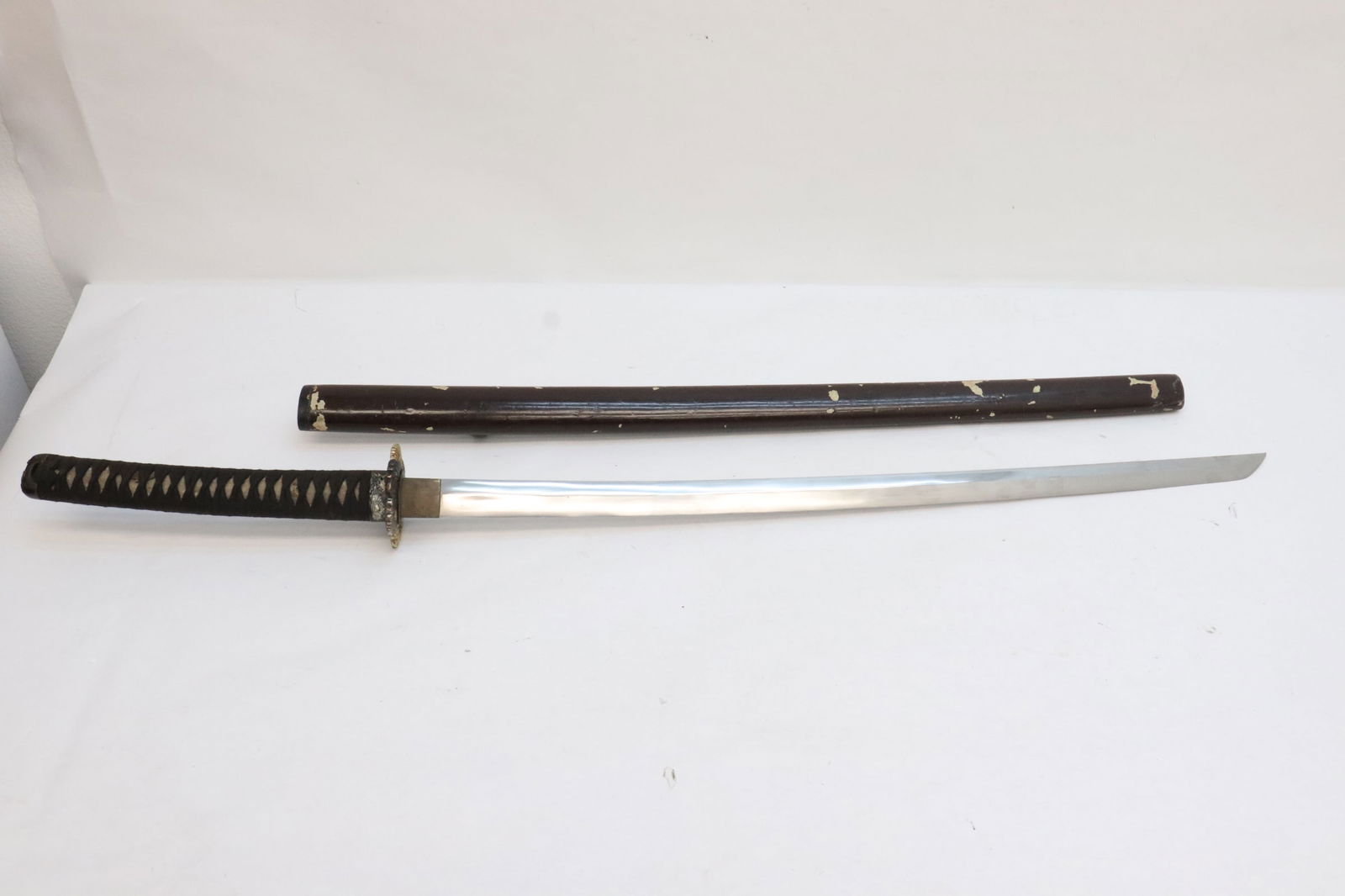 Japanese samurai sword, signed (1 of 14)