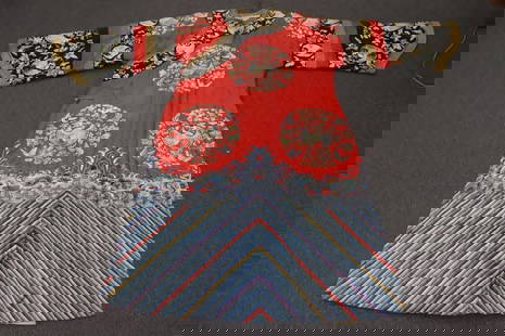 Important antique Chinese possible imperial family embroidery dress: An important antique Chinese possible imperial family embroidery dress decorated with 8 circular crane motif decoration (3 at front, 3 at back and 2 at top of sleeve), the bottom with broad border of