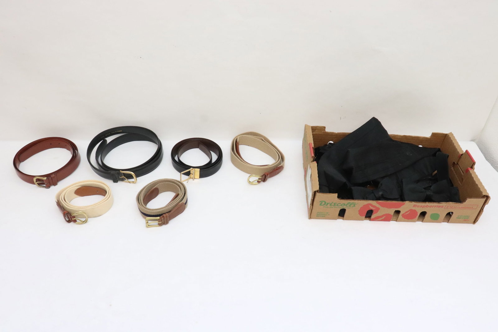 Lot of men's leather belts, tuxedo belt, bow ties, etc.: Lot of men's leather belts, tuxedo belt, bow ties, etc.