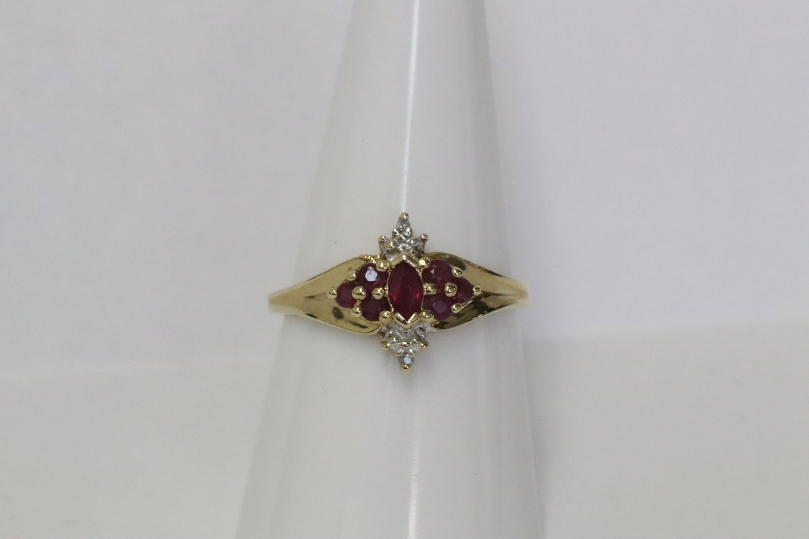 14K Y/G ruby diamond ring (1 of 9)