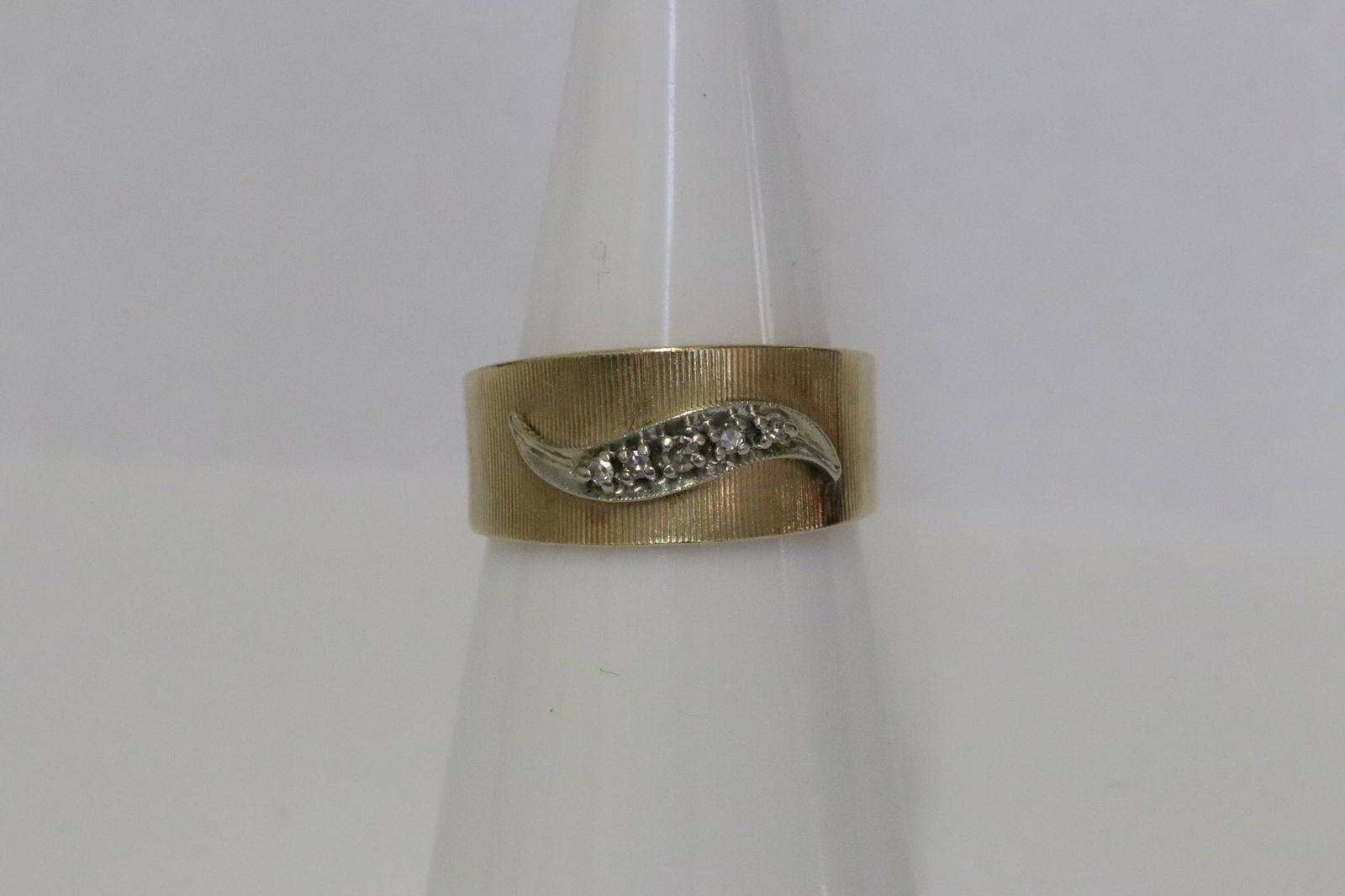 14K rose gold ring set with 5 small diamonds (1 of 8)