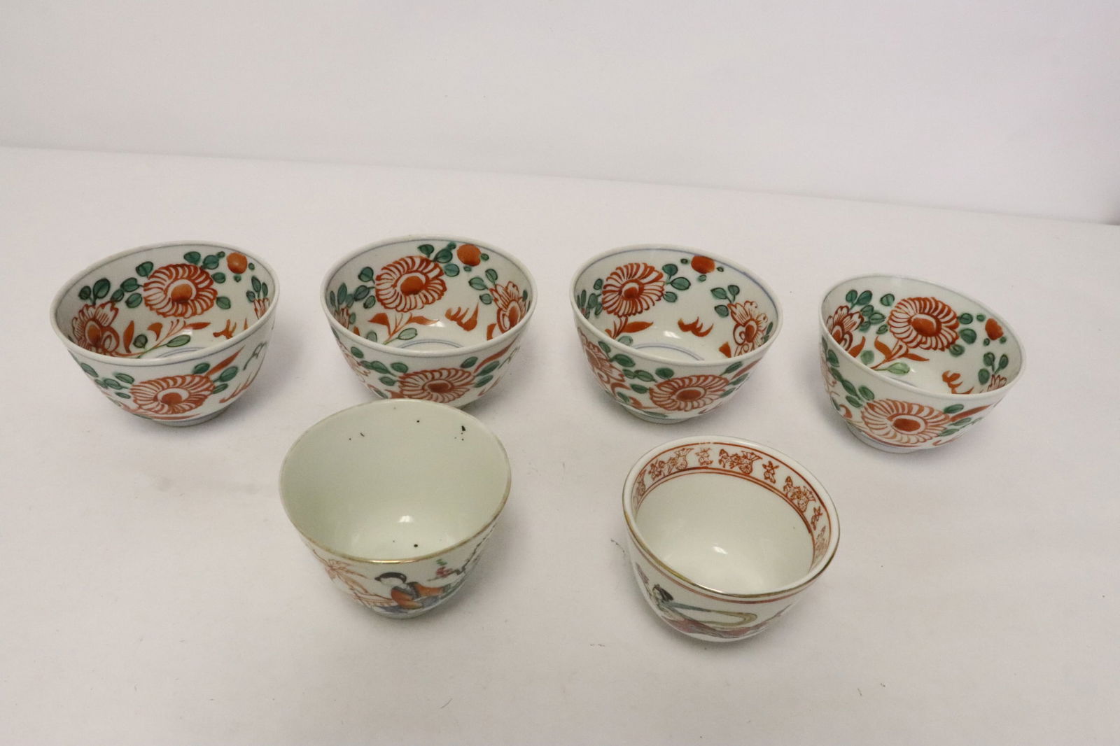 4 Chinese wucai export porcelain bowls, & 2 tea bowls (1 of 10)
