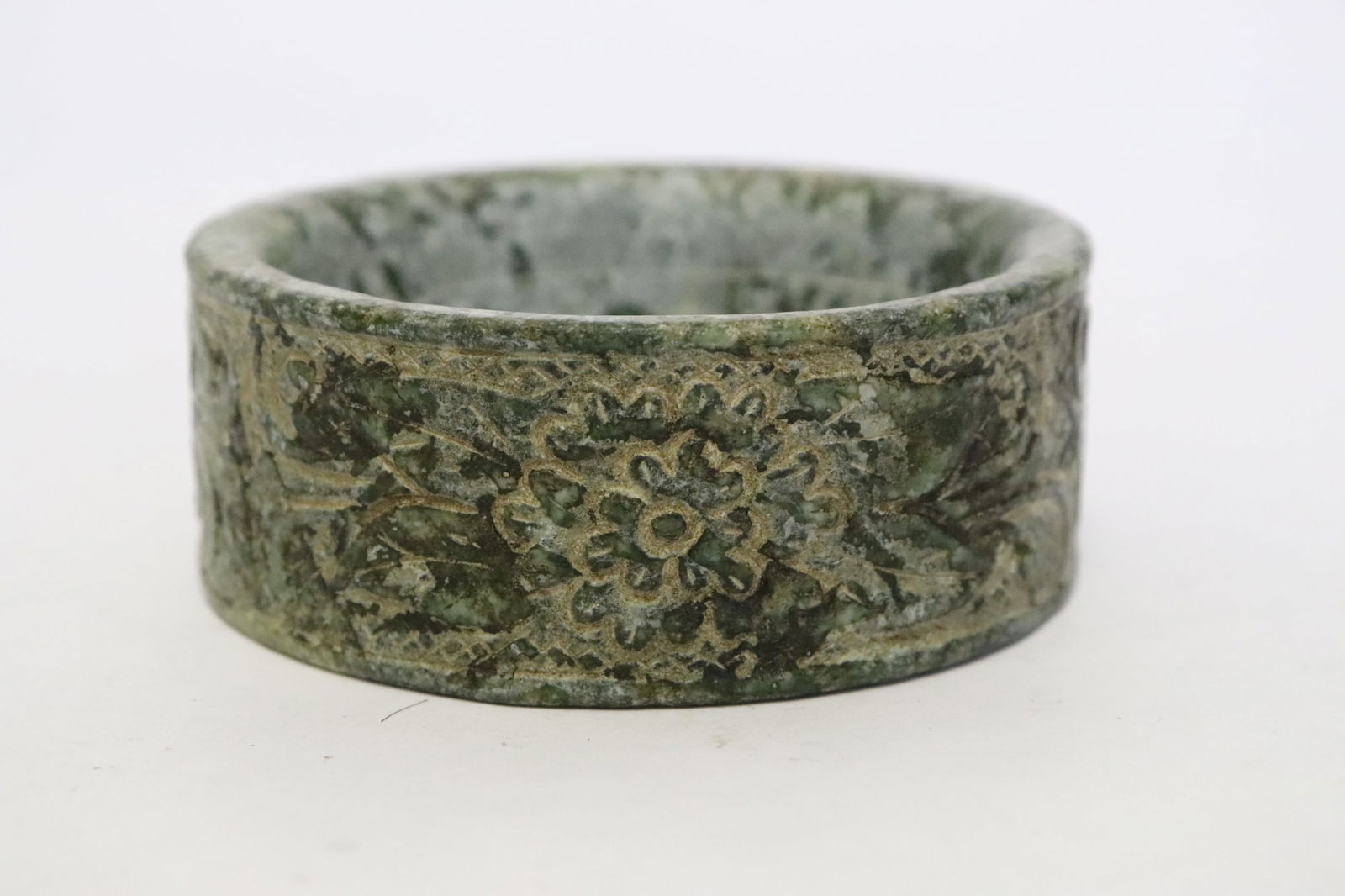 Chinese jade carved bangle (1 of 6)