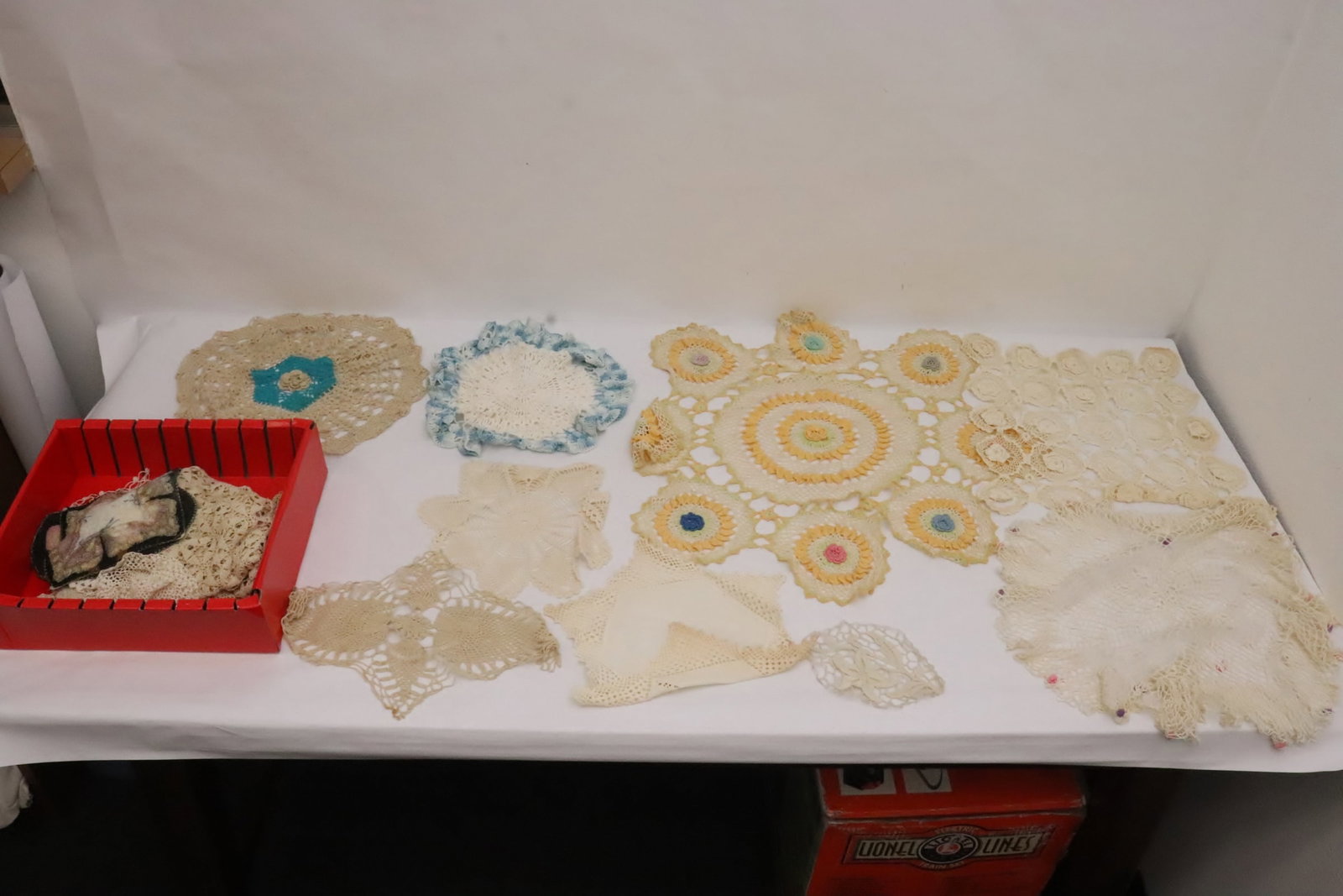 Lot of Victorian hand crochet doilies: Lot of Victorian hand crochet doilies, 6.5"x4.6" - 14.8"x14.8"