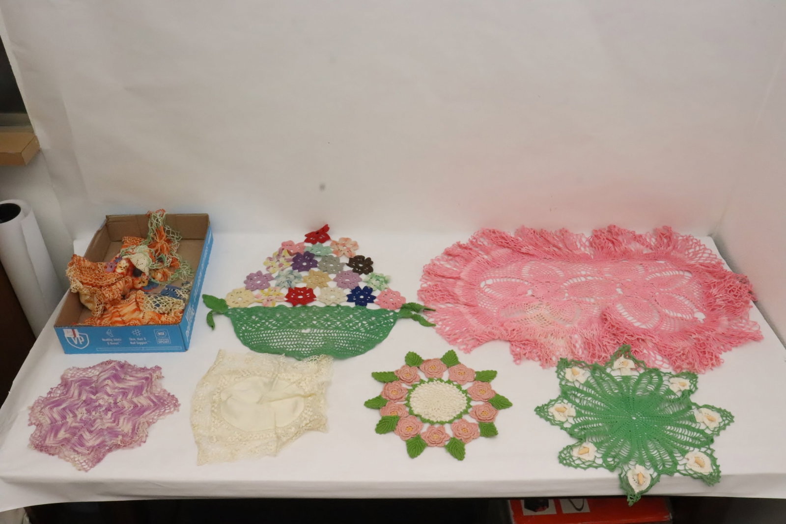 Lot of fancy hand crochet doilies: Lot of fancy hand crochet doilies, 8"dia - 19.2"x32"