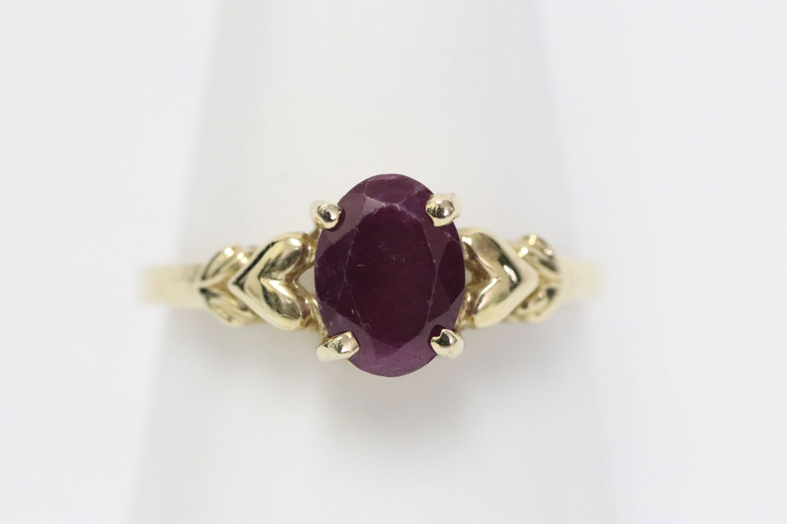 10K Y/G ruby ring (1 of 6)