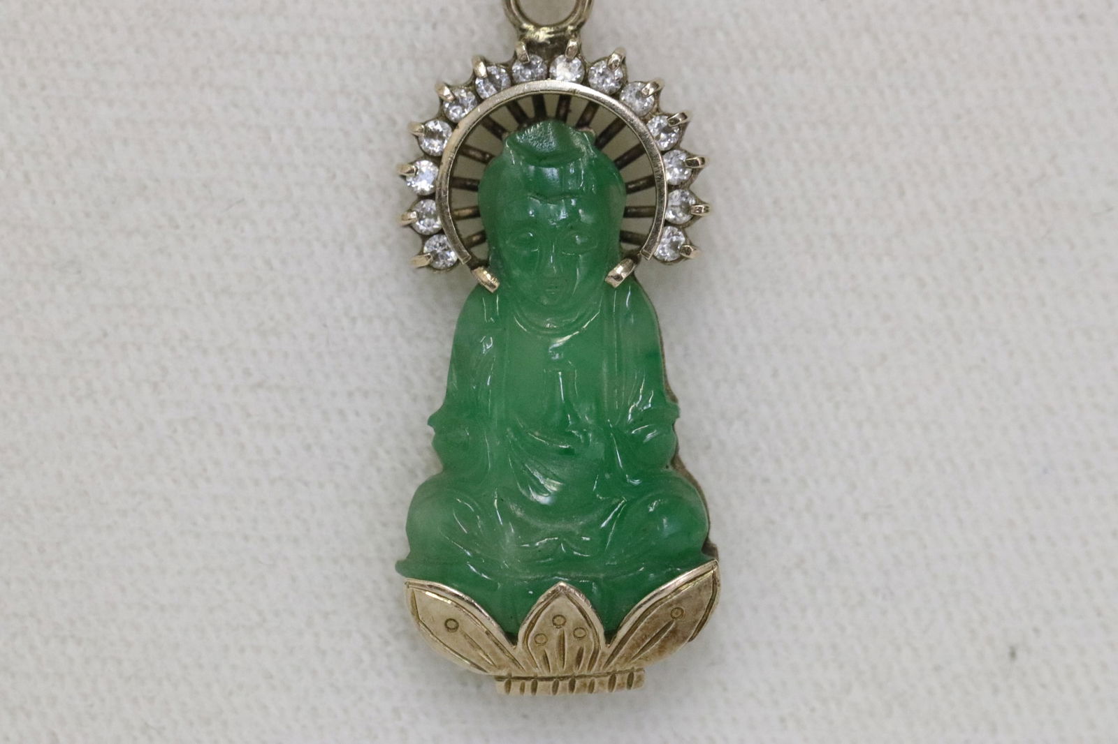 18K Y/G jadeite diamond pendant w/ GIA certificate (1 of 9)
