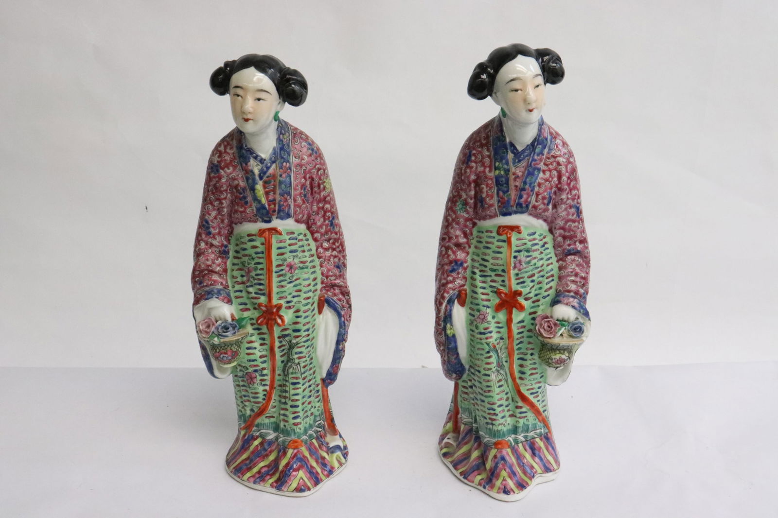 Pair Chinese 19th/20th century porcelain figures (1 of 7)