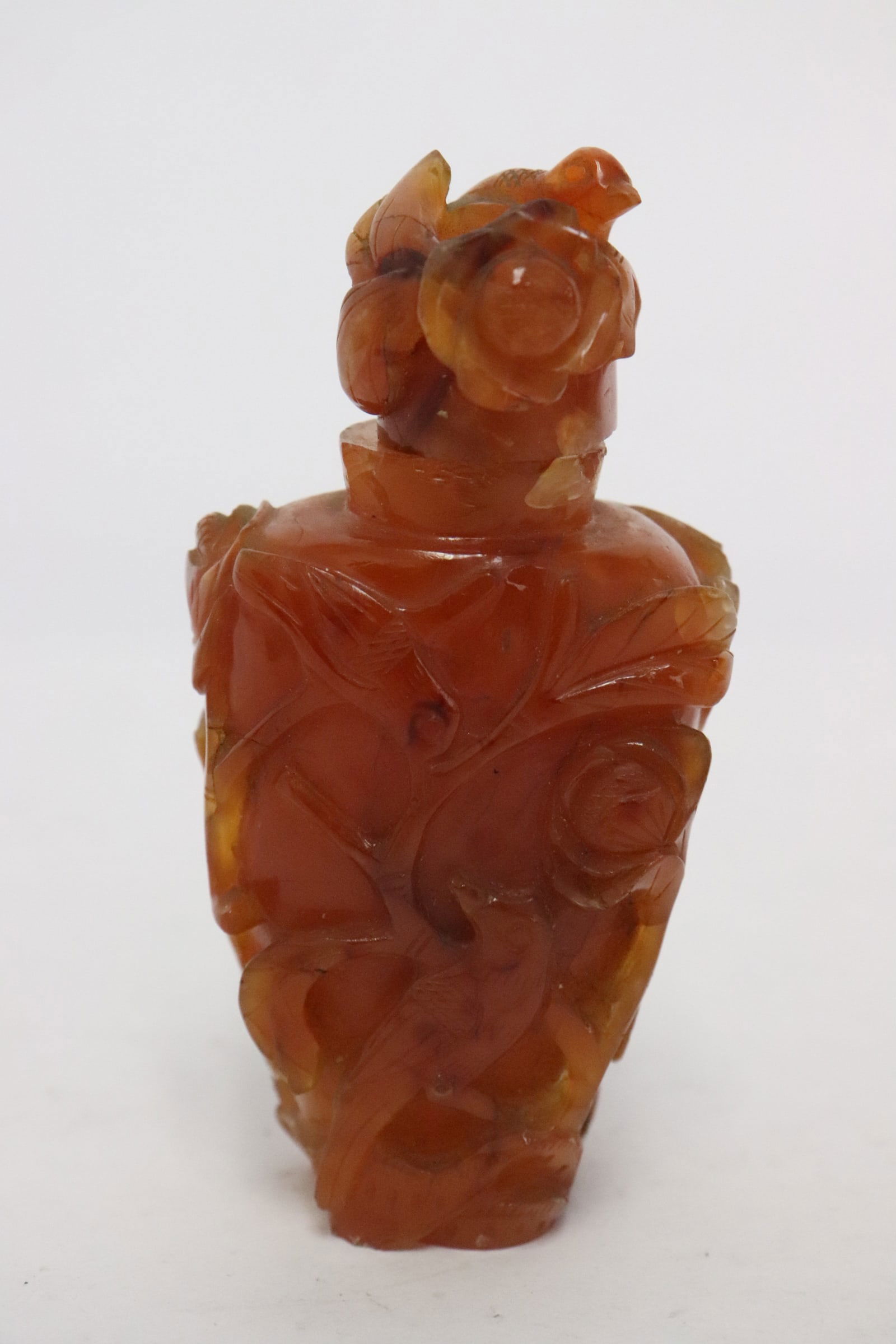 Fine Chinese carnelian carved snuff bottle (1 of 6)